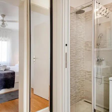 公寓 Rooms&apartments Zelux 斯普利特