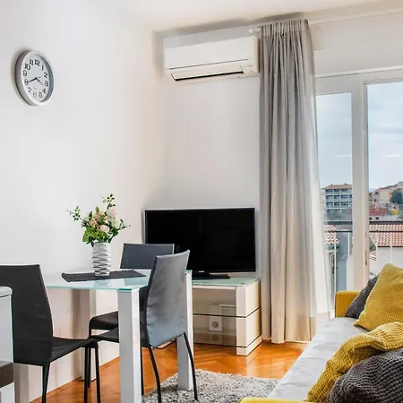 Apartmán Rooms&apartments Zelux *