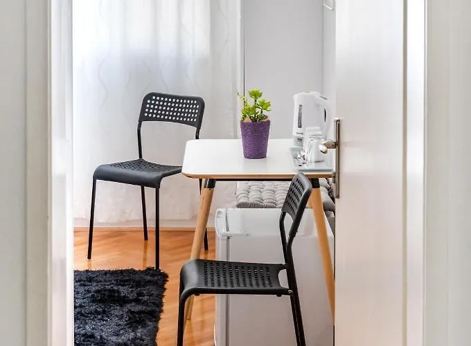 Apartment Rooms&apartments Zelux