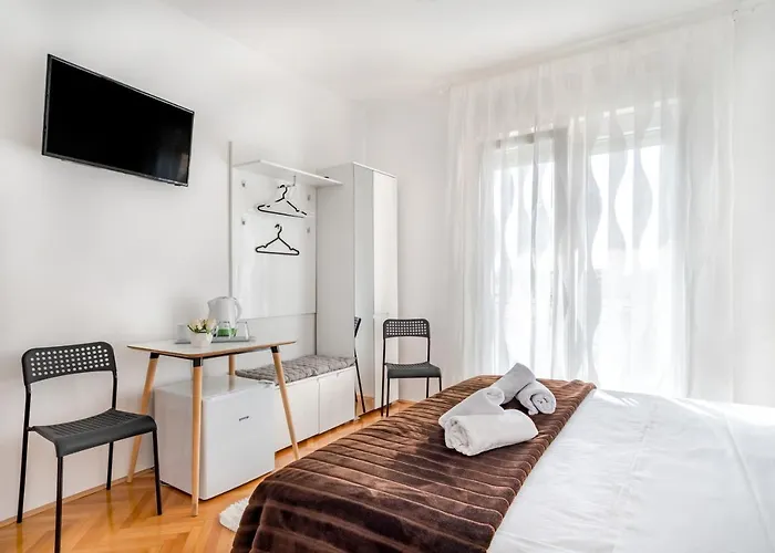 Apartment Rooms&apartments Zelux