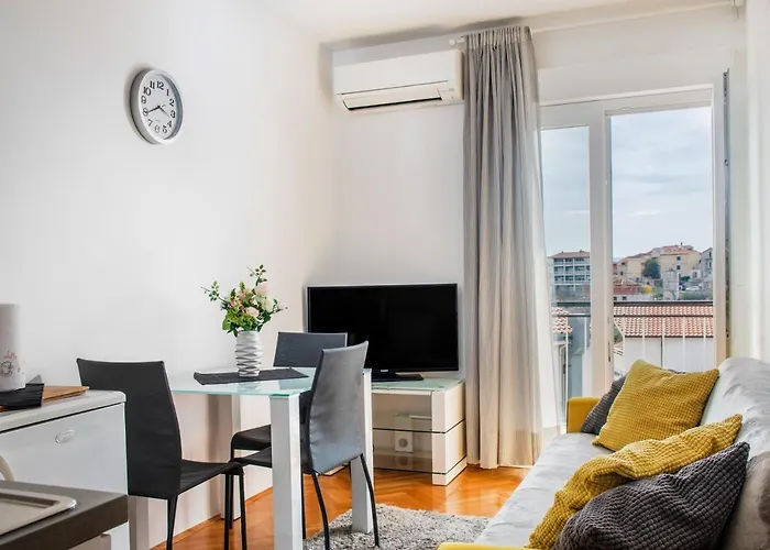 Apartment Rooms&apartments Zelux *