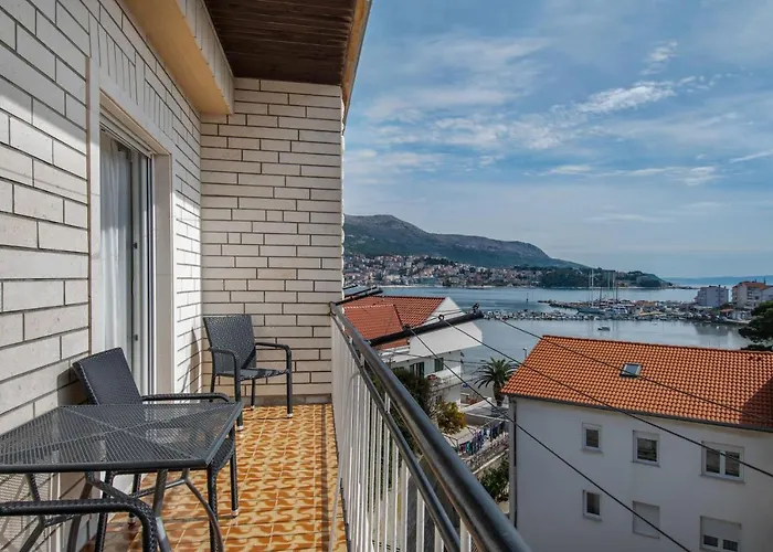 Rooms&apartments Zelux