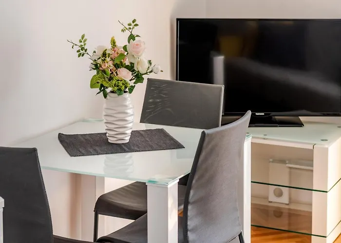 Rooms&apartments Zelux