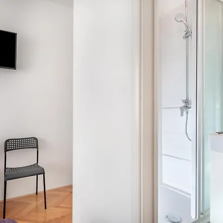Apartment Rooms&apartments Zelux Split