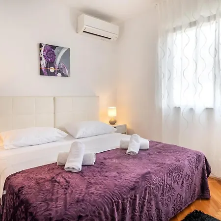 Rooms&apartments Zelux * Split