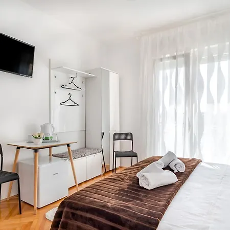 Apartment Rooms&apartments Zelux