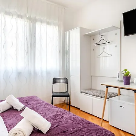 Apartment Rooms&apartments Zelux *