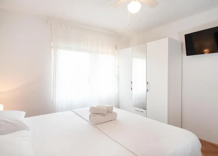 Rooms&apartments Zelux Split